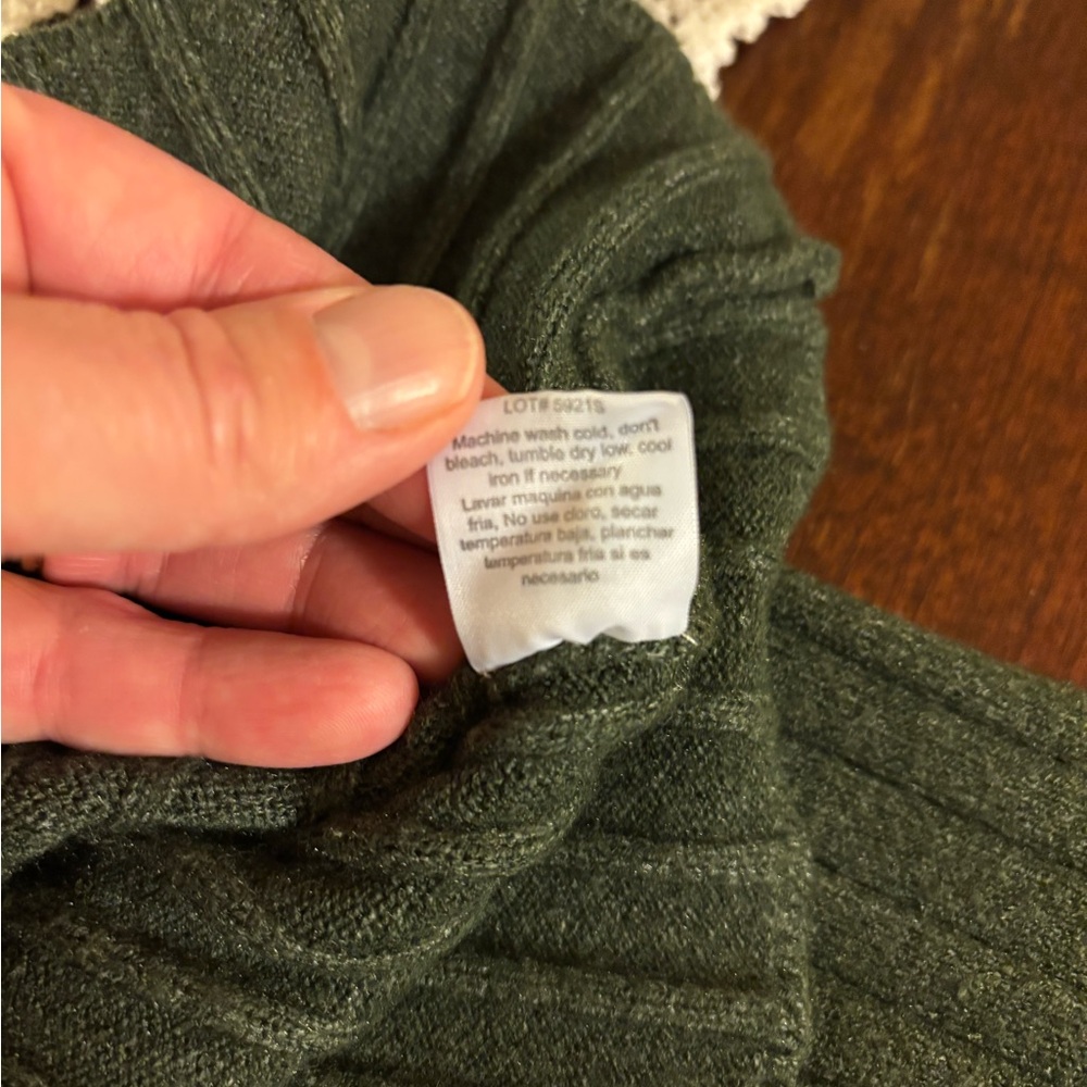 V-Neck Ribbed Sweater - Green - Picture 3 of 6